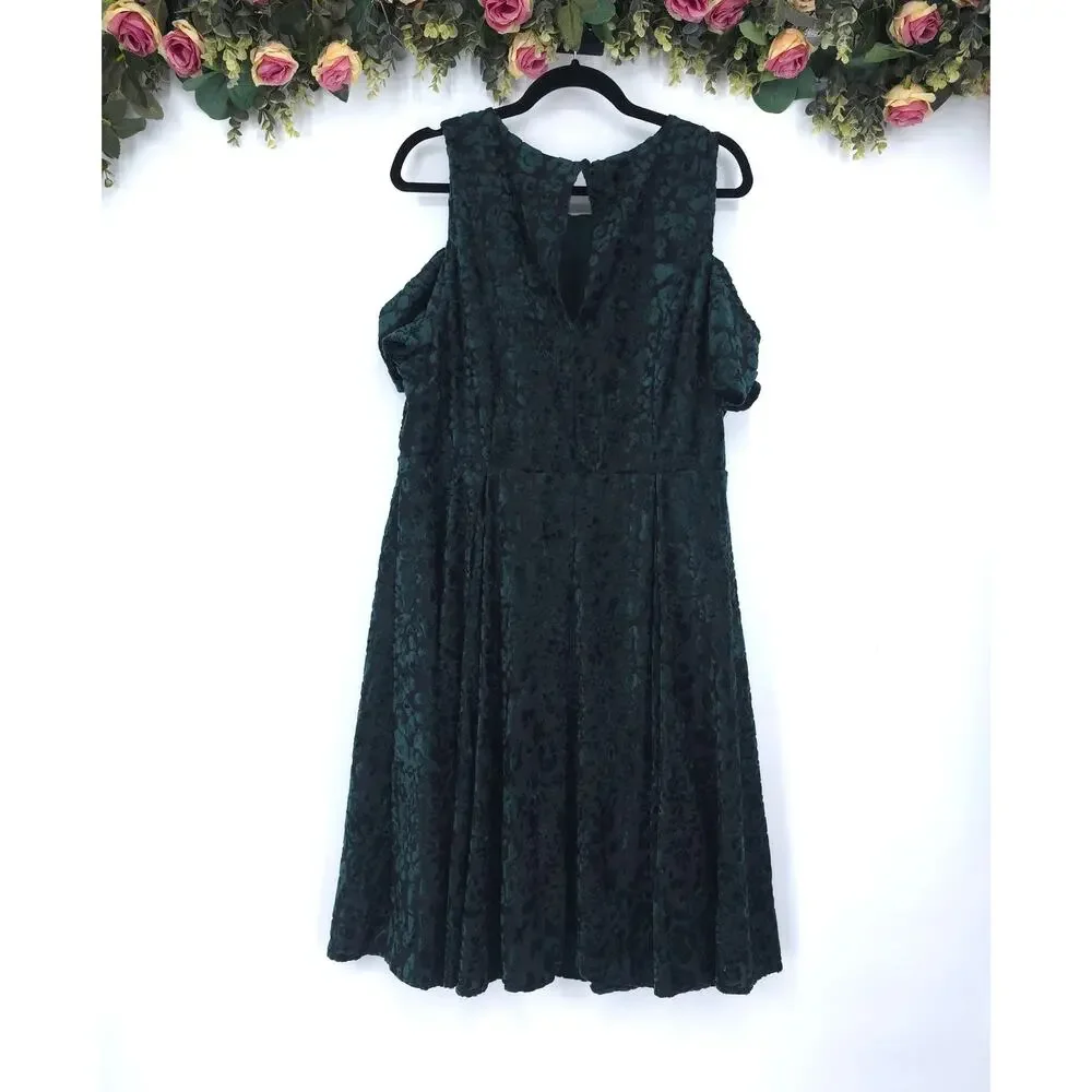 Torrid Green Velvet Burnout Cold Shoulder Skater Dress Size 2 - Picture 2 of 12